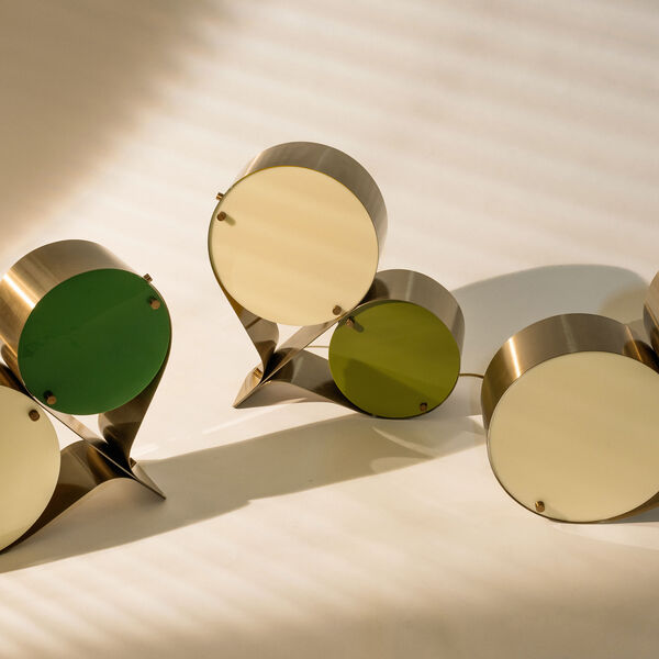 Coppia Tischlampe, elfenbein/oliv, GUBI