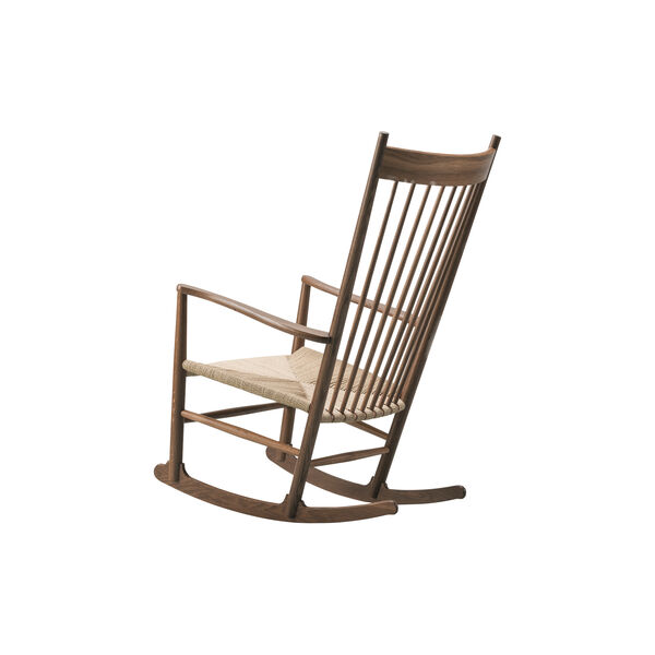 J16 Schaukelstuhl, lakeret valnød, Fredericia Furniture