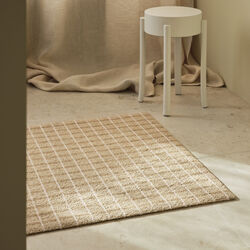 Grid Chocolate Strawberry Doormat, Heymat