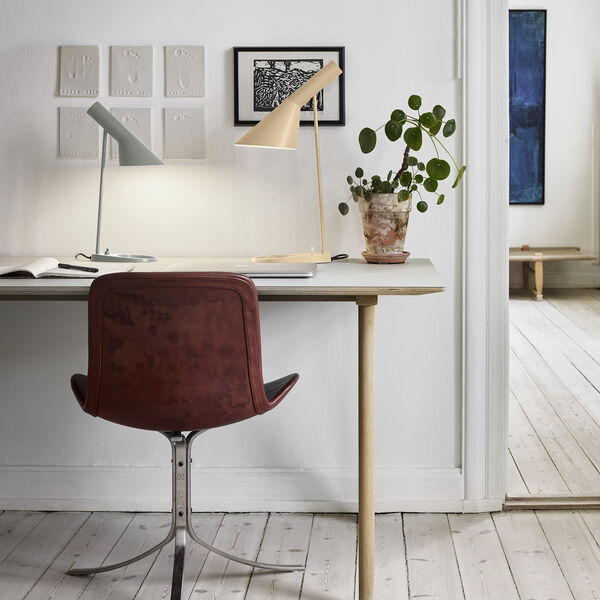 AJ Table Lamp, soft lemon, Louis Poulsen