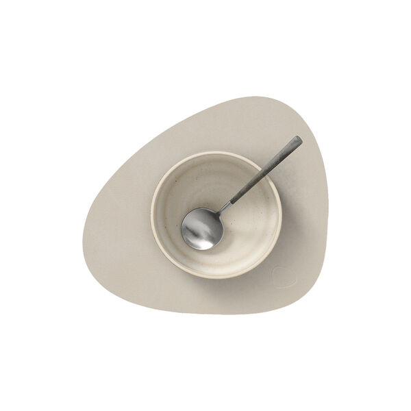 Nupo table mat Curve S, oyster white, LIND DNA
