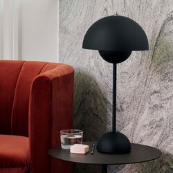 Flowerpot VP3 Table Lamp, matt black Flowerpot VP3 Table Lamp, matt black, &Tradition