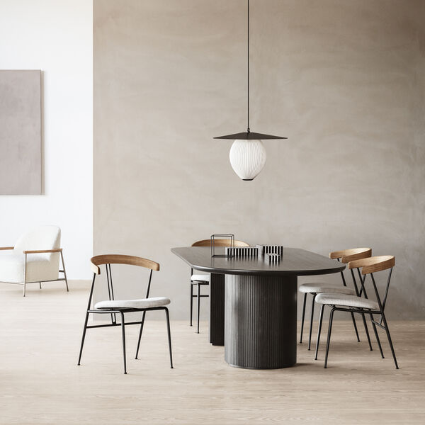 Moon elliptischer Esstisch, Eiche braun/schwarz gebeizt, GUBI