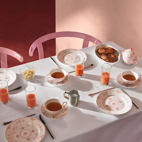 Korallenfarbene Musselmalet Halbspitze Tasse mit Untertasse 20 cl, Royal Copenhagen