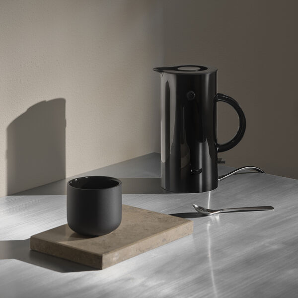EM77 Mini Electric Kettle 0,5 L, black, Stelton