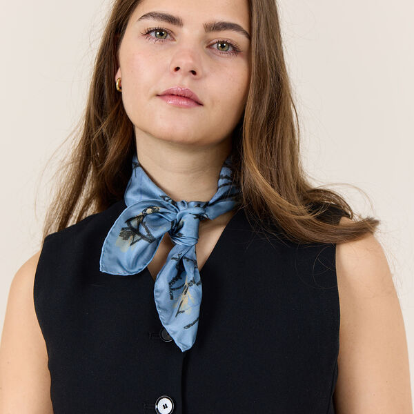 WINTER MAGNOLIA Scarf, blue, Bella Ballou