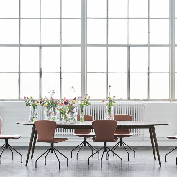PLAYdinner Lamé Esstisch mit Auszug, geräucherte Eiche PLAYdinner Lamé Esstisch mit Auszug, geräucherte Eiche, Bruunmunch Furniture
