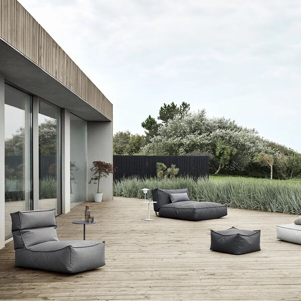 STAY Garden Side Table, magnet, Blomus