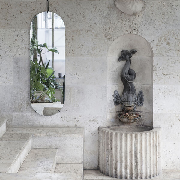 Hoher Wandspiegel, schwarz, MOEBE