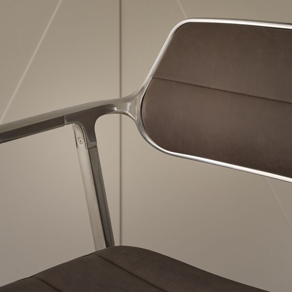 Vipp453 Swivel Chair with Gliders, Havanna/aluminium, Vipp