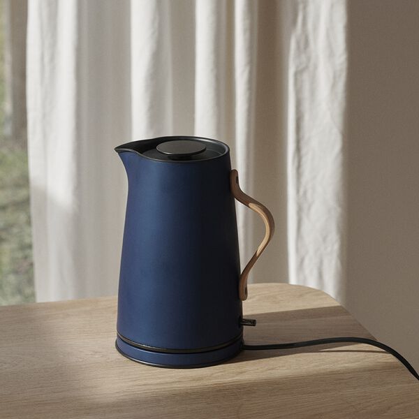 Emma Wasserkocher, dark blue, Stelton