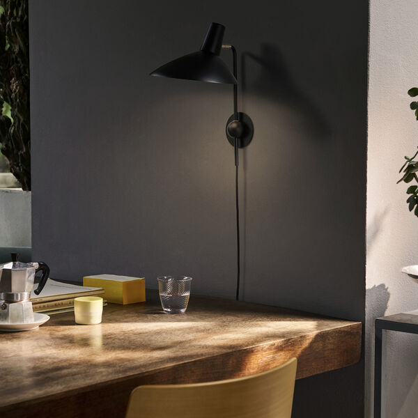 Tripod HM12 Wall Lamp, matt black, &Tradition