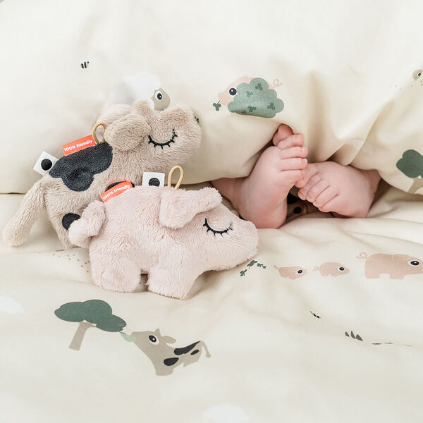 Dotti rangeln, sand, Done by Deer