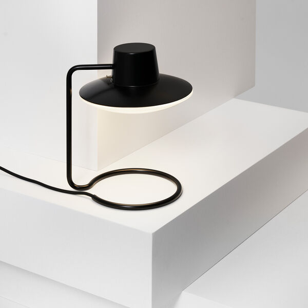 AJ Oxford Table Lamp, metal black/opal, Louis Poulsen