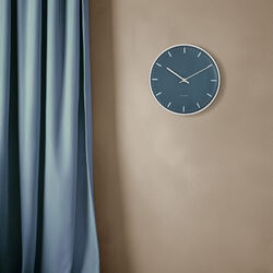City Hall Wanduhr Medium, blau, Arne Jacobsen Clocks
