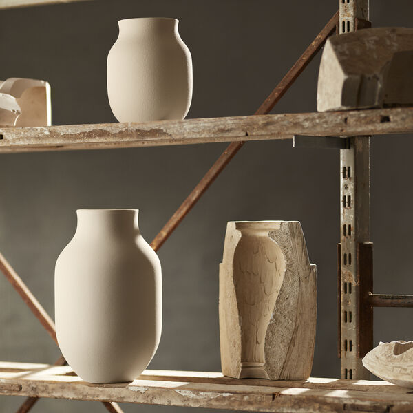 Studio Omaggio #1 Vase H 20 cm, sand, K&auml;hler