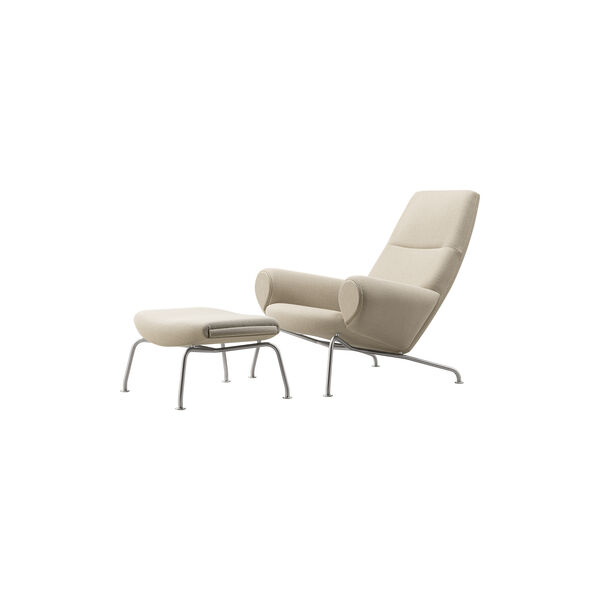 Wegner Queen Chair |  Warm Grey | Lounge Chair + Ottoman, Fredericia Furniture