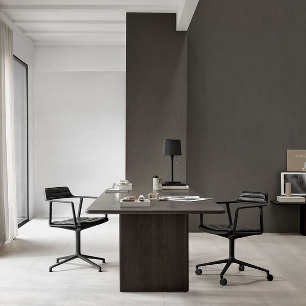 VIPP452 Drehstuhl mit Rollen, schwarz/schwarz, Vipp