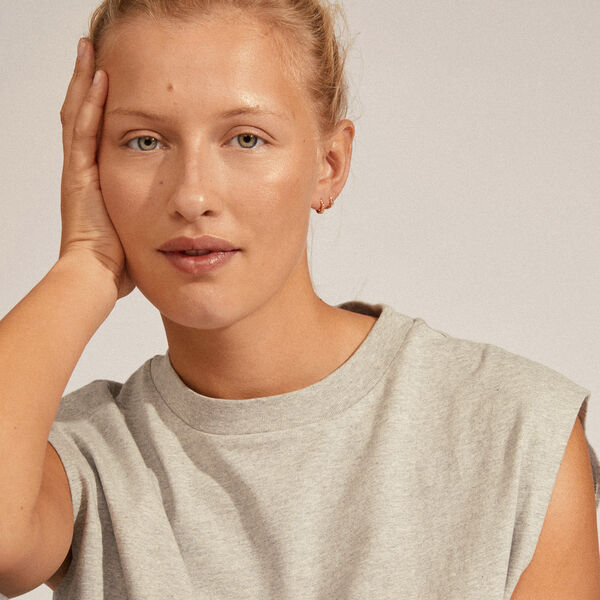 EDDY recycled organic shaped mini huggie hoops, gold-plated, Pilgrim