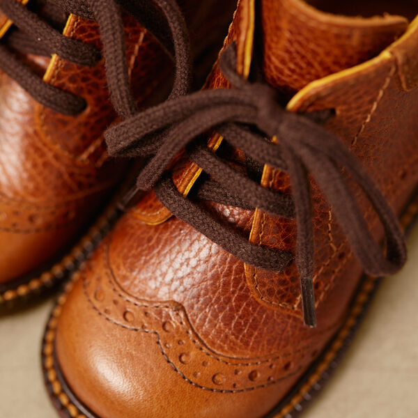 Klassischer Schn&uuml;rschuh mit Brogue-Details, Cognac, ANGULUS