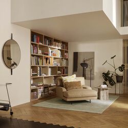 IOI Wandspiegel, schwarz seidenmatt/Messingkugel, GUBI