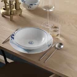 Blauer Mega-geriffelter Teller Ø 27 cm, Nr. 2, Royal Copenhagen