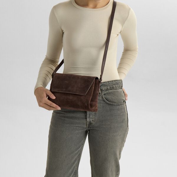 JulesMBG Crossbody-Tasche aus Wildleder, dark brown, Markberg