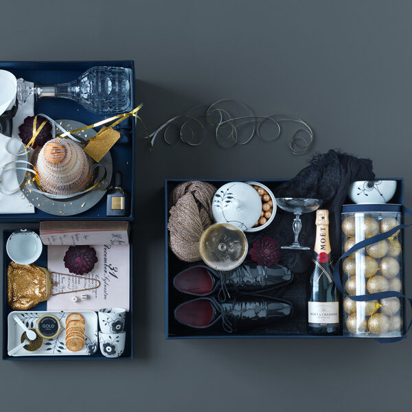 Mega Schwarz Gerippt Platte, 24 cm Mega Schwarz Gerippt Platte, 24 cm, Royal Copenhagen