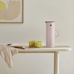 EM77 Thermoskanne, lavender, Stelton