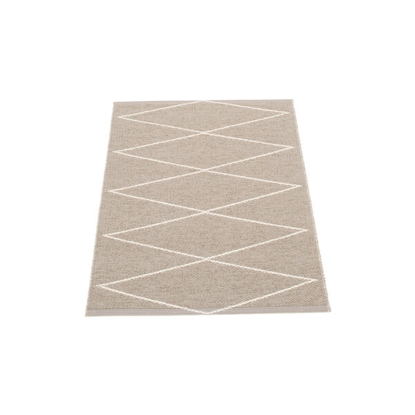 Max Plastic Rug, mud/vanilla, Pappelina