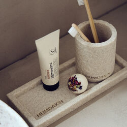 Zahnb&uuml;rstenbecher, Humdakin