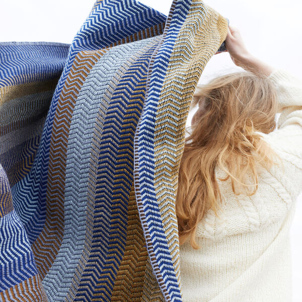 FRI Half Size Throw, november view, R&oslash;ros Tweed