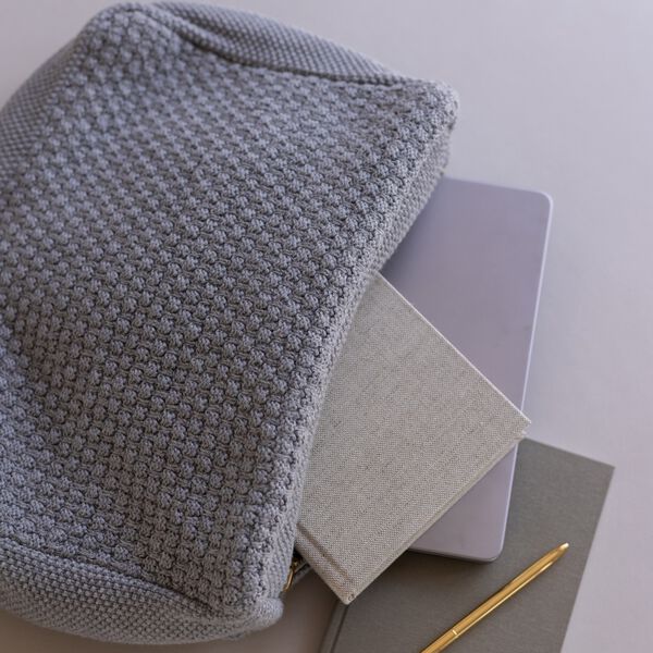 Knitted Toilet Bag Petra, med grey melange, By LOHN