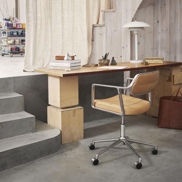 VIPP453 Swivel+ Stuhl mit Rollen, camel/poliertes Aluminium, Vipp
