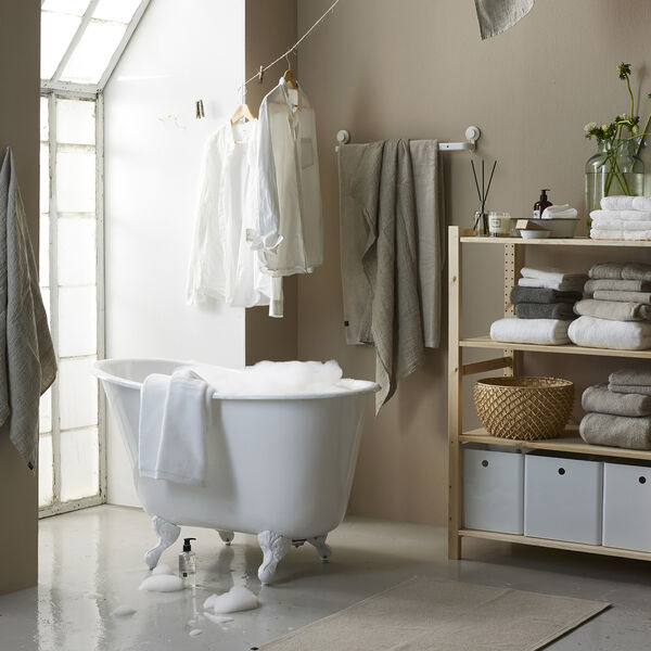 Max Badematte, Himla