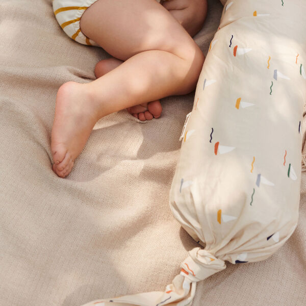 Skye Bed Snake, pond boats, Dear April