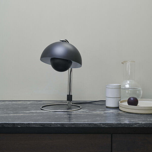 Flowerpot VP4 Table Lamp, matt black, &Tradition