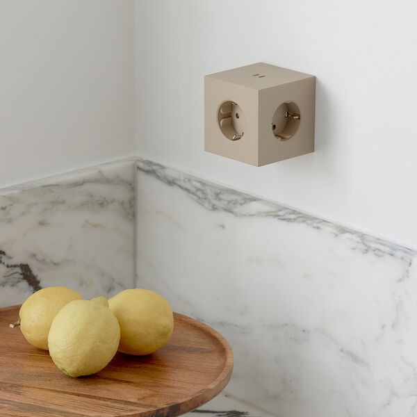 Quadrat 2 USB-C (30W), nomad sand, Avolt