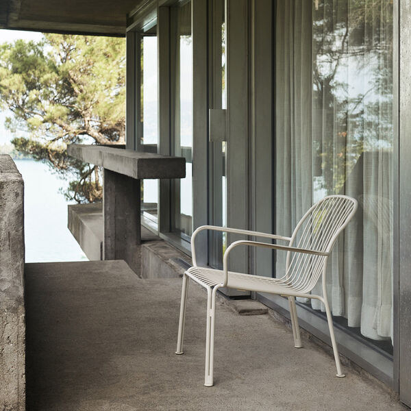 Thorvald SC101 Outdoor Lounge Chair, ivory Thorvald SC101 Outdoor Lounge Chair, ivory, &Tradition
