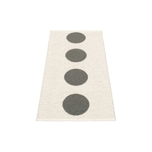 Vera Plastic Rug, charcoal/vanilla, Pappelina