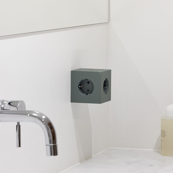 Quadratischer 2 USB-C (30W), eiche grün, Avolt