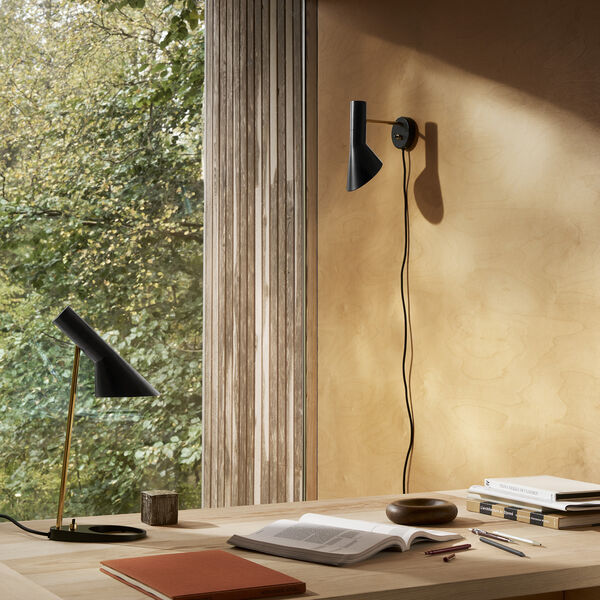 AJ Wall Lamp, brass/black, Louis Poulsen