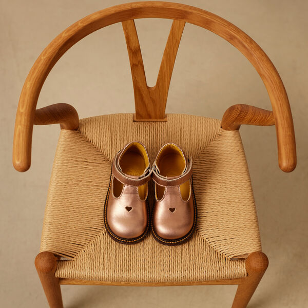 Klassischer Krabbelschuh mit Herzmotiv, Bronze-Metallic, ANGULUS