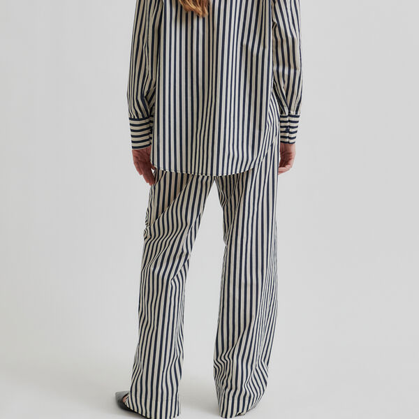 Aila Trousers, trench coat, Second Female