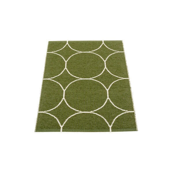 Boo Plastic Rug, dark olive/vanilla, Pappelina