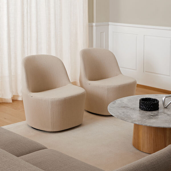 Niveau Couchtisch &Oslash; 110 cm, Tundra Grey/oiled ash, Fredericia Furniture