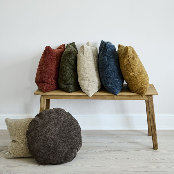 Taffy Cushion, brown, Compliments