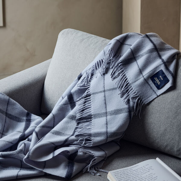 Warp and Weft Throw, 02105 stable - concrete/midnight, Silkeborg Uldspinderi