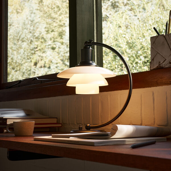 PH 2/2 Luna Table Lamp Special Edition, matt black/opal, Louis Poulsen