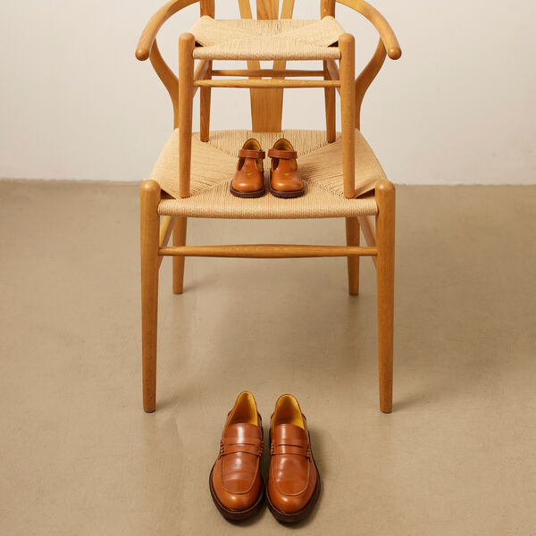 Klassischer Hausschuh mit Herzmotiv, Cognac, ANGULUS